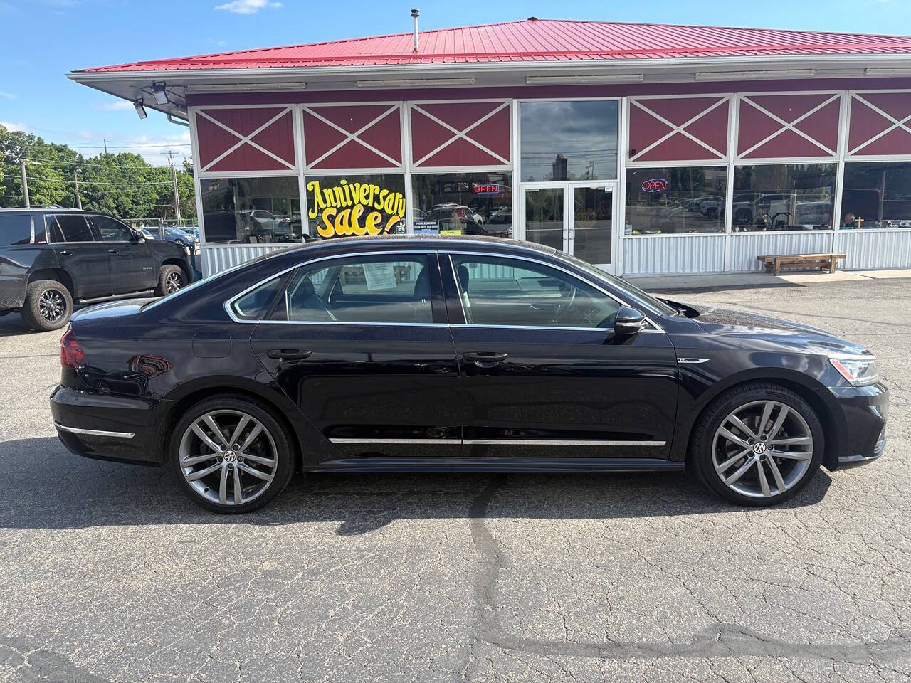 2019 Volkswagen Passat — rear three-quarter view