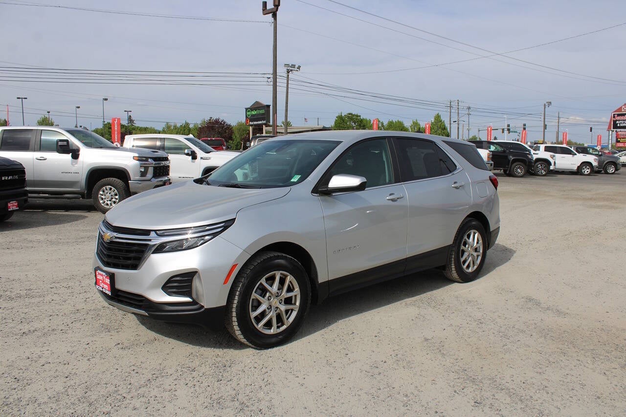2022 Chevrolet Equinox LT 4x4 4dr SUV w/2FL in Silver Ice Metallic — front three-quarter view