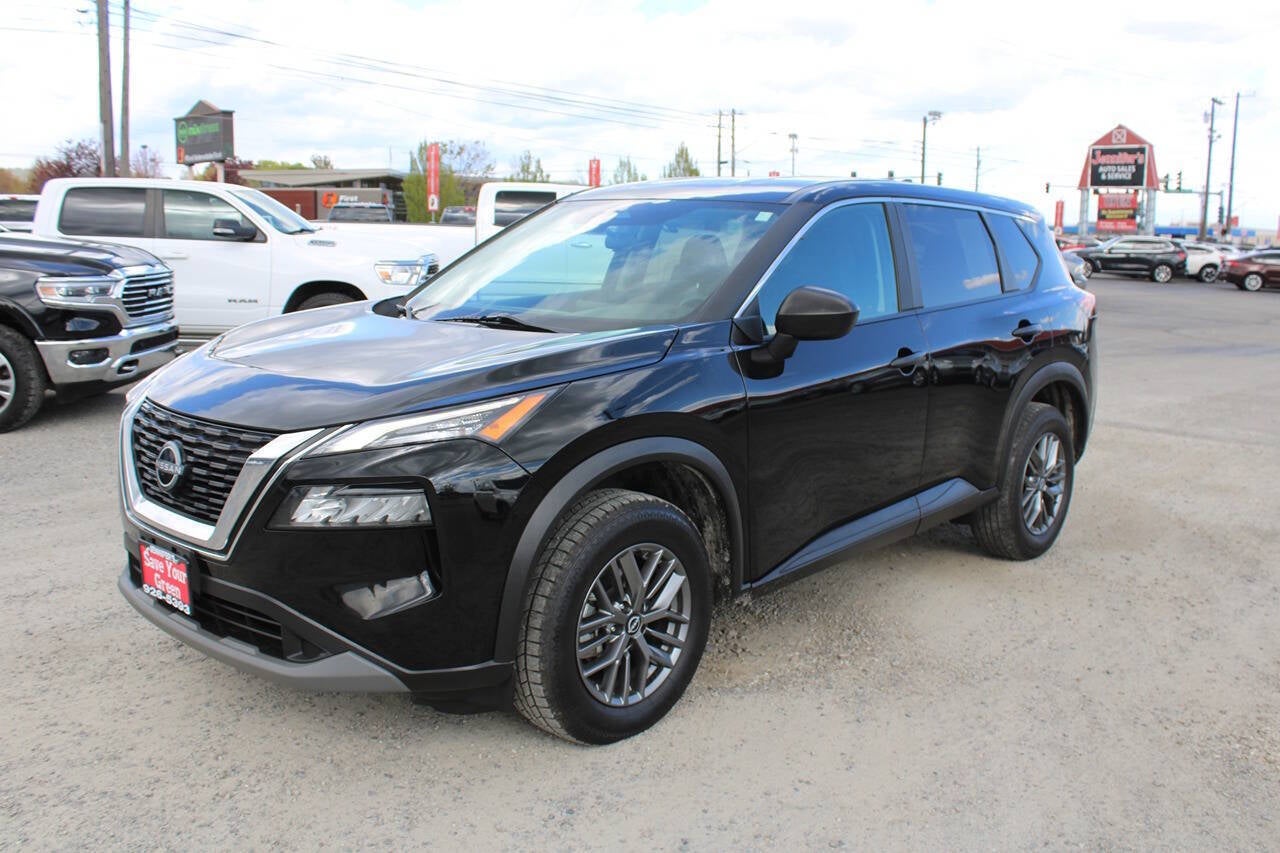 2023 Nissan Rogue S AWD 4dr Crossover in Black — front three-quarter view