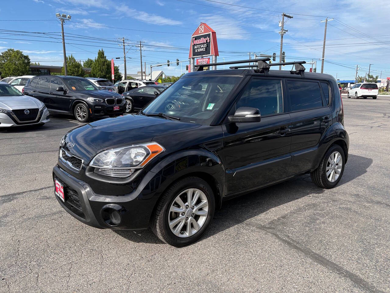 2012 Kia Soul ! 4dr Crossover in Shadow — front three-quarter view